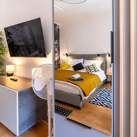 アパート Na Deptaku 23 *